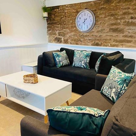 The Mill Stylish Rural Apartment With Beautiful Views Welsh Newton Common Buitenkant foto