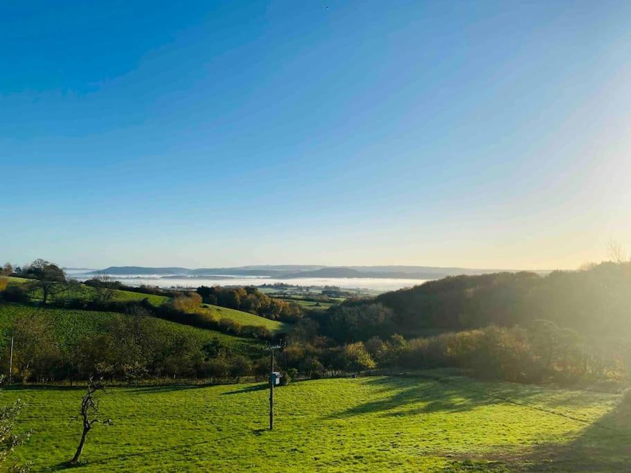 The Mill Stylish Rural Apartment With Beautiful Views Welsh Newton Common Buitenkant foto